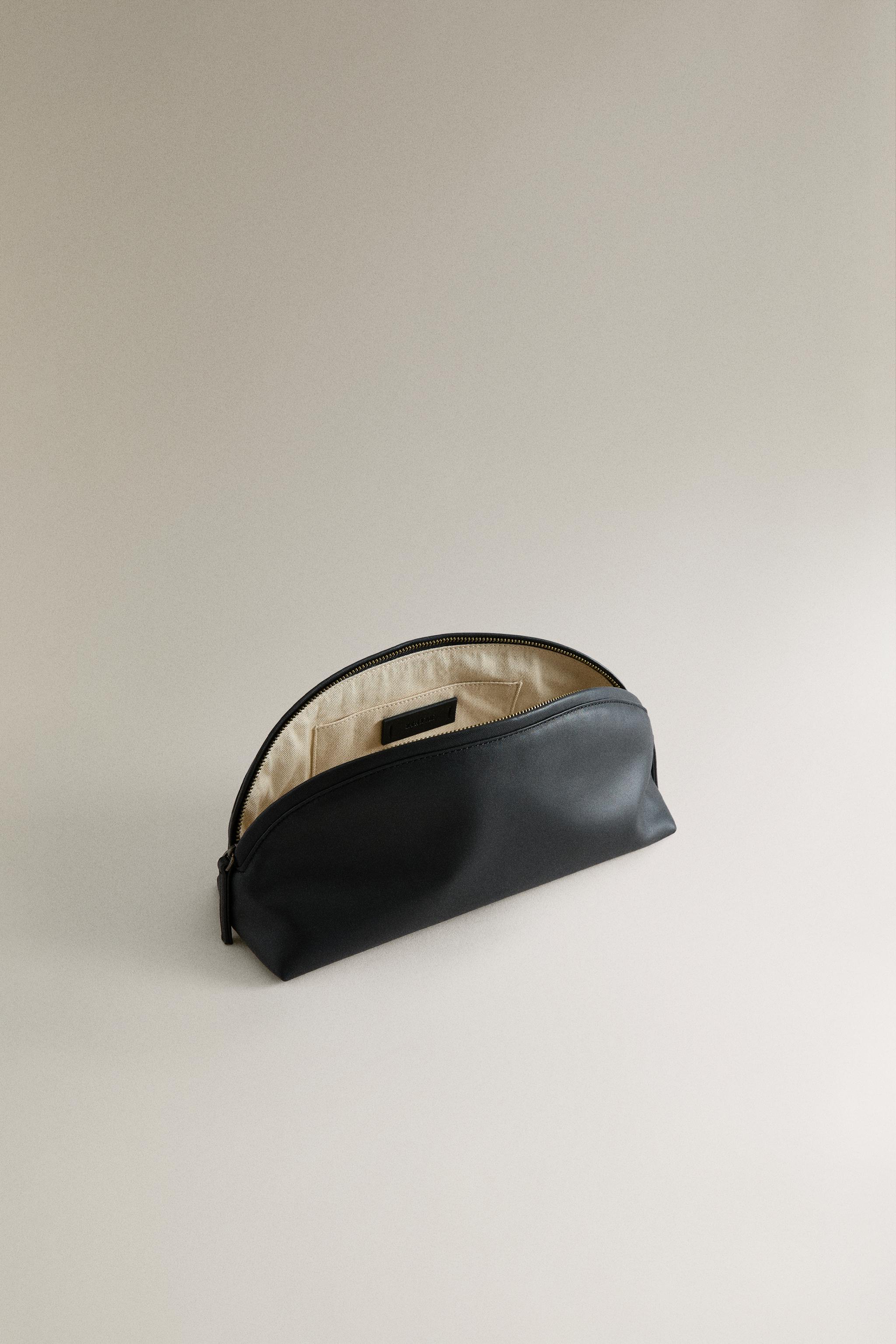 HALF-MOON LEATHER MAKEUP BAG